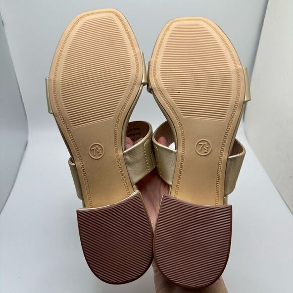 CUSHIONAIRE Women's Nolita two band low block heel slide sandal +Memory Foam 7.5 - Picture 5 of 7